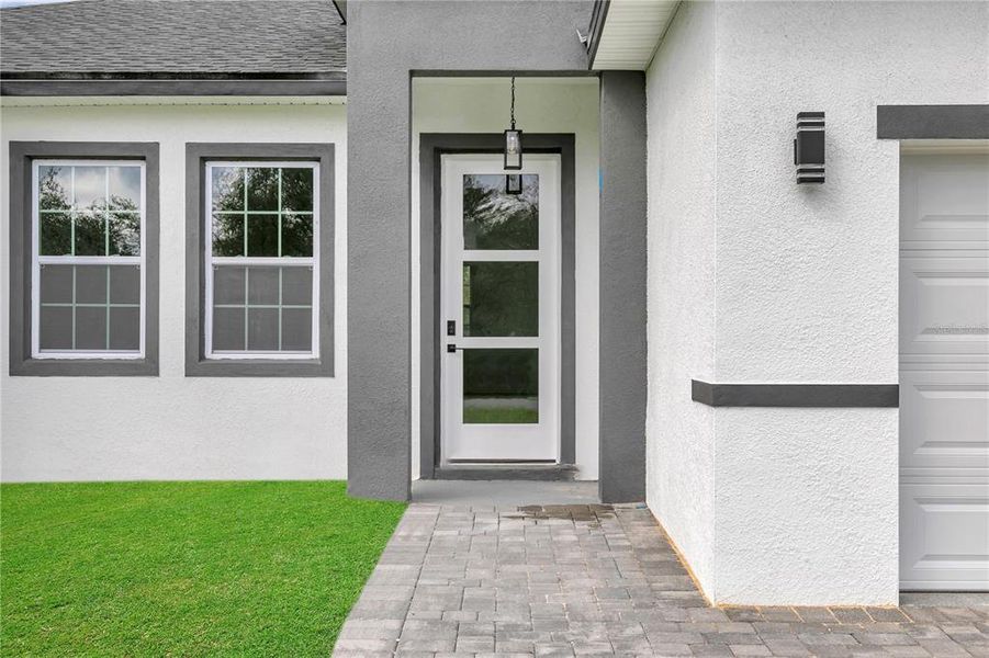Exterior details and patio area of a home in , Ocala (Image 28).
