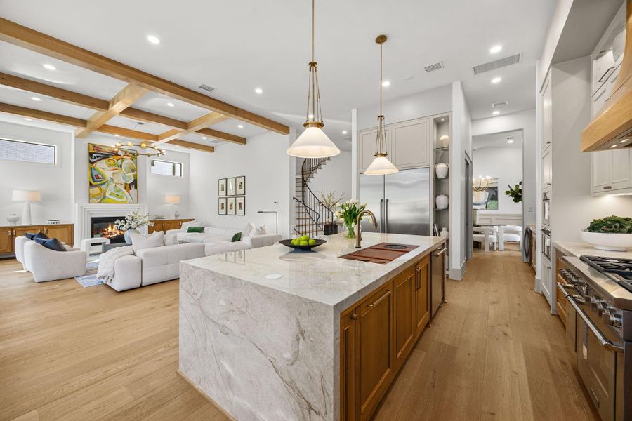 Fully loaded Chef''s Kitchen look onto the Family Room & Breakfast area in an open floor plan. Perfect for entertaining. Fully loaded Chef''s Kitchen look onto the Family Room & Breakfast area in an open floor plan. Perfect for entertaining.