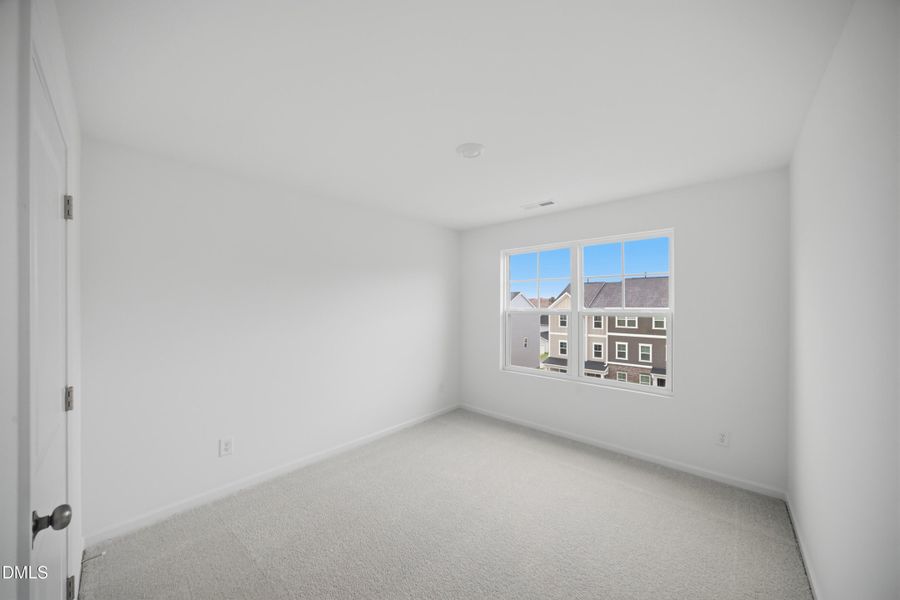 24_SUN_Stoneriver_Pic_Colton_Bed2_2of2