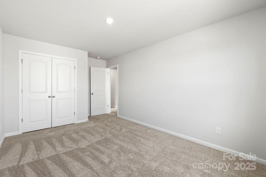 Spacious, unfurnished interior of a new home in The Meadows at Asbury Ridge, York (Image 11).