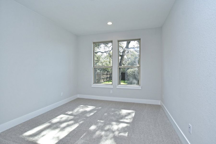 Representative unfurnished interior of a home built from the Sapphire by Giddens Homes in Riverstone, Georgetown (Image 25).