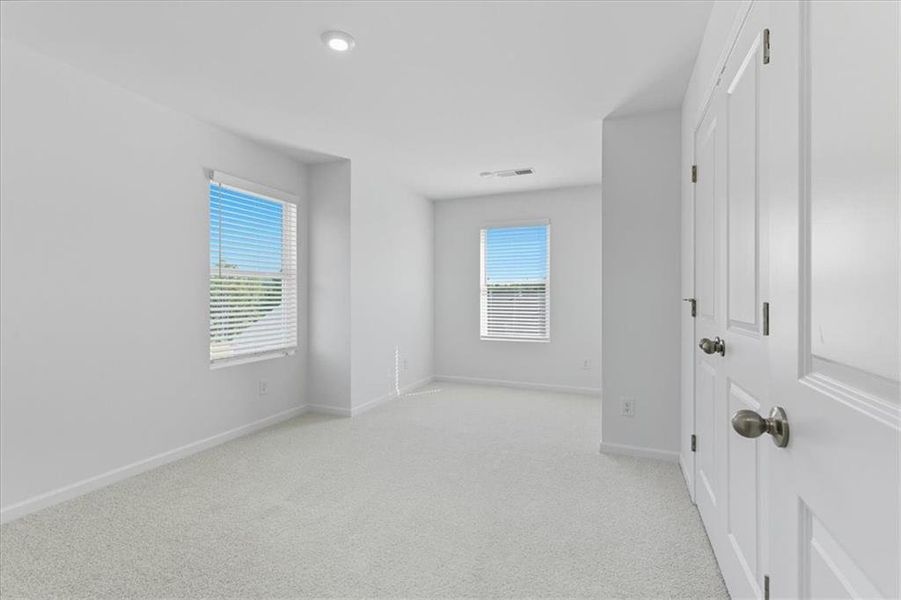 Spacious, unfurnished interior of a new home in Park Center Pointe, Austell (Image 15).