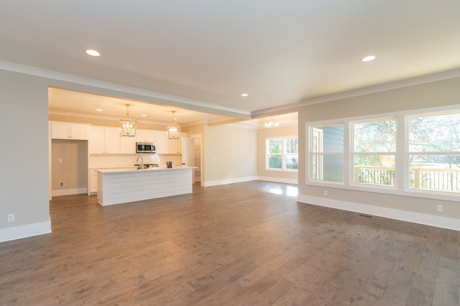 Spacious, unfurnished interior of a new home in Creekside, Cleveland (Image 55).