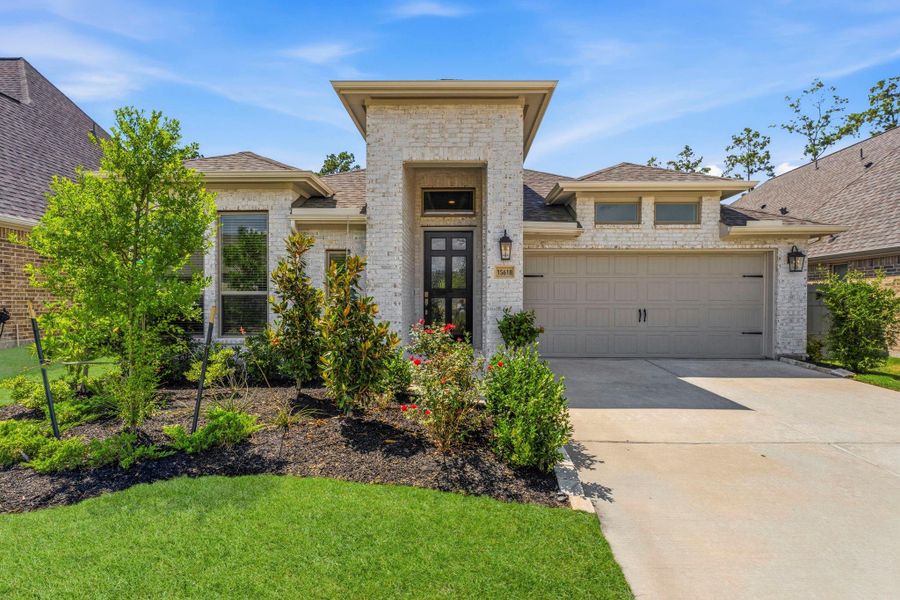 Welcome to your New Home in the Master Planned community of Artavia! Beautiful Landscaping greets you at your 4 Sided Bricked One Story w/ Full Gutters, Gorgeous Mahogany Glass Front Door, Full Gutters, Double Wide Driveway, Single Garage Door and 3 Car Tandem Garage! Welcome to your New Home in the Master Planned community of Artavia! Beautiful Landscaping greets you at your 4 Sided Bricked One Story w/ Full Gutters, Gorgeous Mahogany Glass Front Door, Full Gutters, Double Wide Driveway, Single Garage Door and 3 Car Tandem Garage!