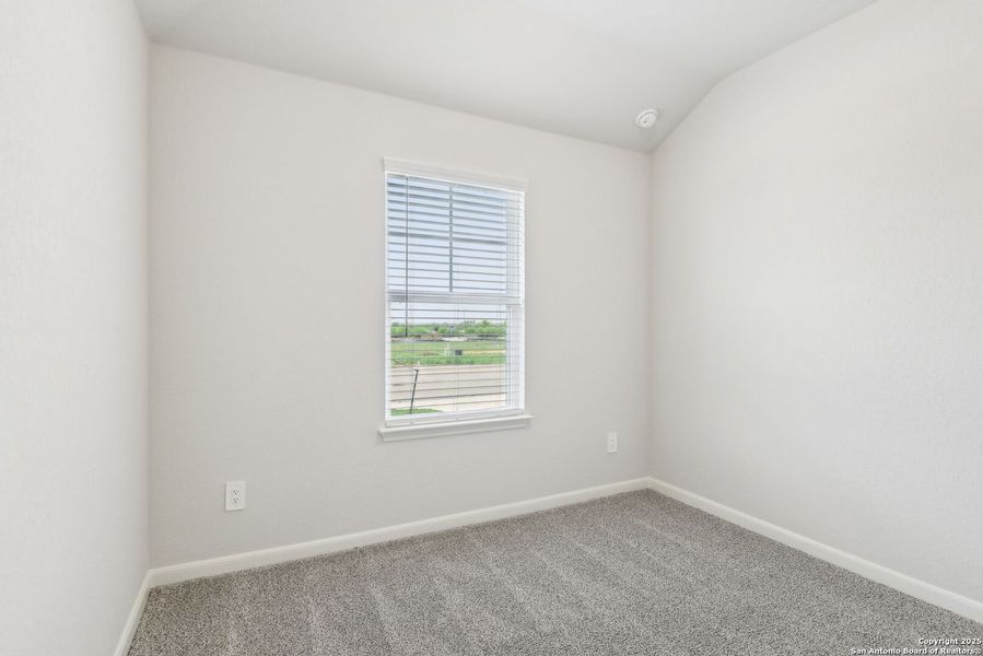 Spacious, unfurnished interior of a new home in Sagebrooke - Premier Series, San Antonio (Image 18).