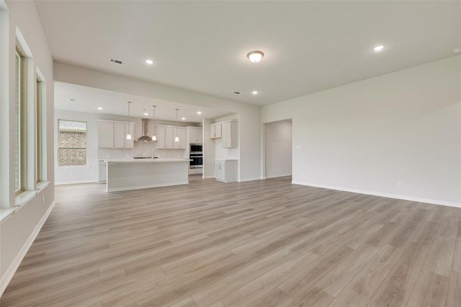 Spacious, unfurnished interior of a new home in Sutton Fields, Celina (Image 21).