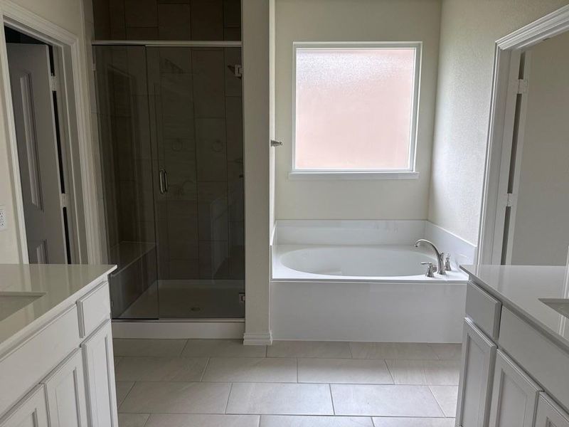 Furnished interior view inside a new home in Covenant Springs, Springtown (Image 6).