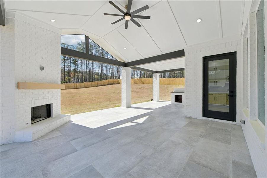 Exterior details and patio area of a home in , Grayson (Image 28).