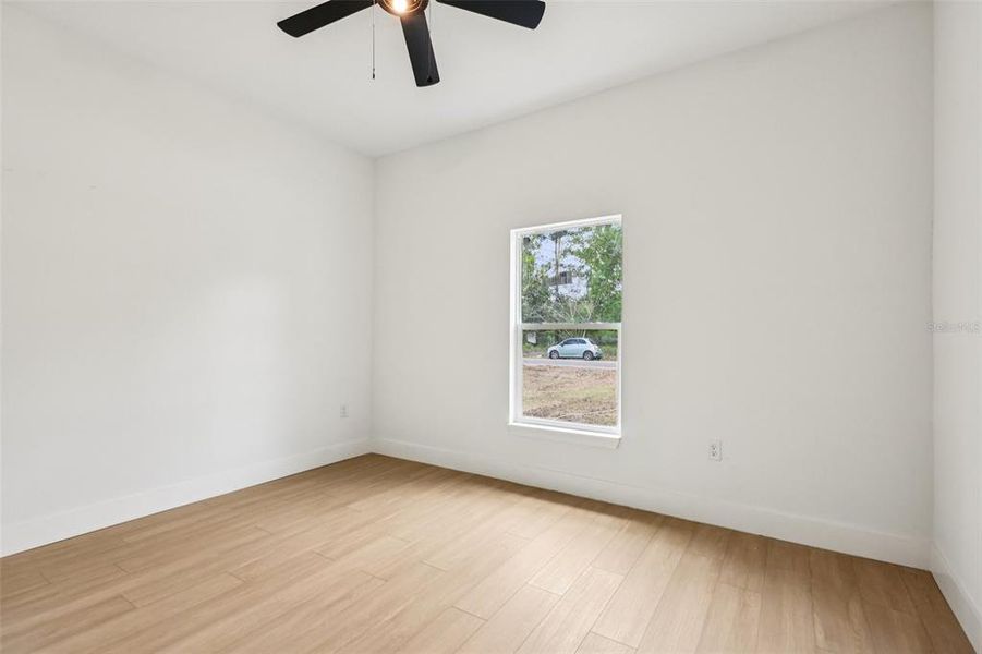 Spacious, unfurnished interior of a new home in , Ocklawaha (Image 27).