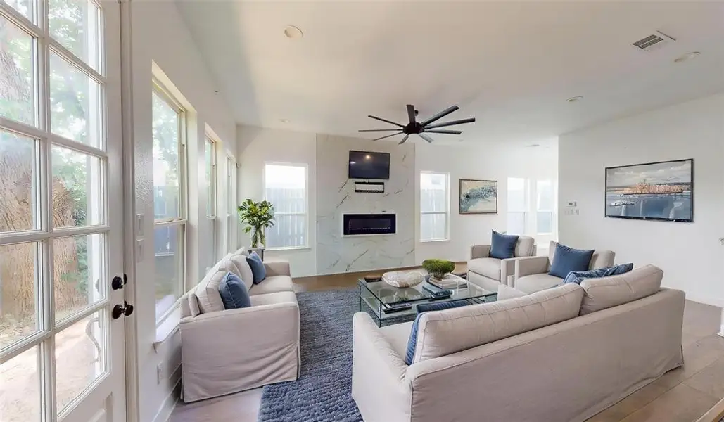 Furnished interior view inside a new home in , Dallas (Image 2). Furnished interior view inside a new home in , Dallas (Image 2).