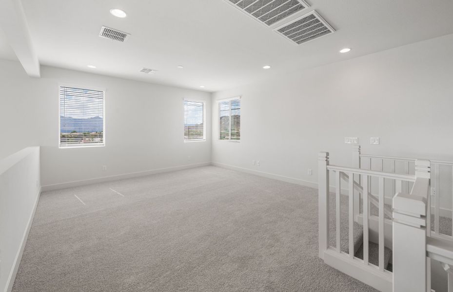 Spacious, unfurnished interior of a new home in Upper Canyon, Phoenix (Image 24). Spacious, unfurnished interior of a new home in Upper Canyon, Phoenix (Image 24).