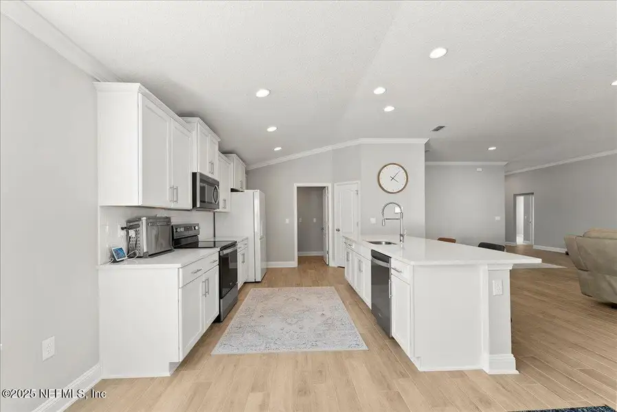 Furnished interior view inside a new home in Cross Creek, Green Cove Springs (Image 17).