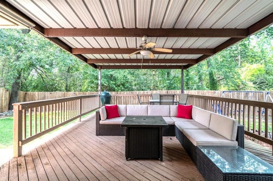 Exterior details and patio area of a home in , Reno (Image 4).
