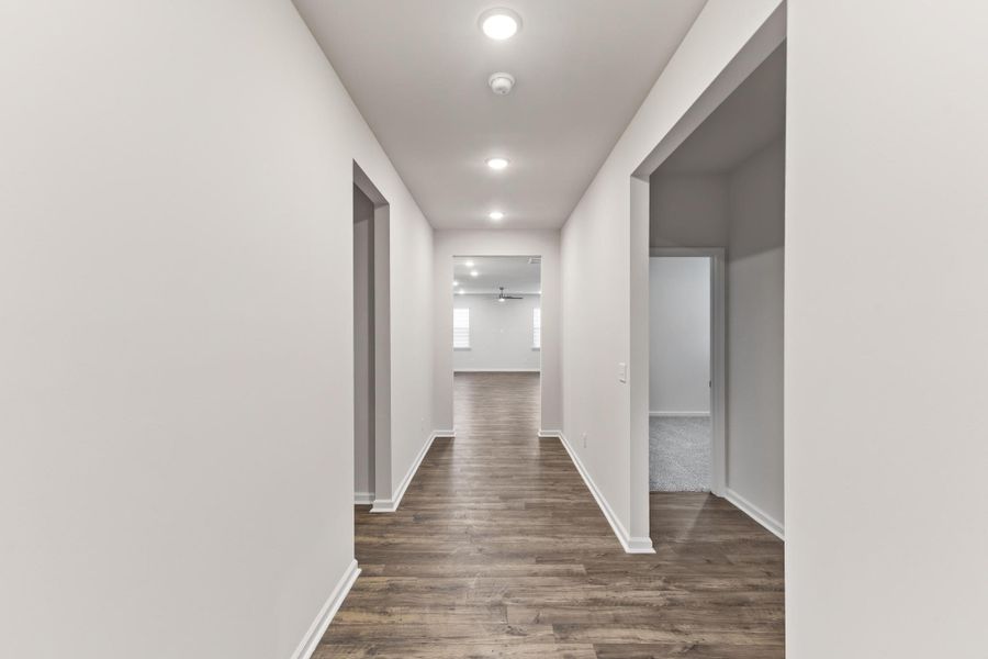 Spacious, unfurnished interior of a new home in Hitchcock Preserve 55', Aiken (Image 17).