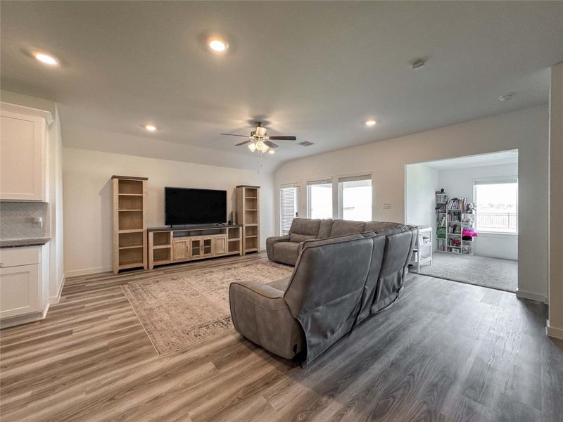 Furnished interior view inside a new home in Marlow Lake, Texas City (Image 27).