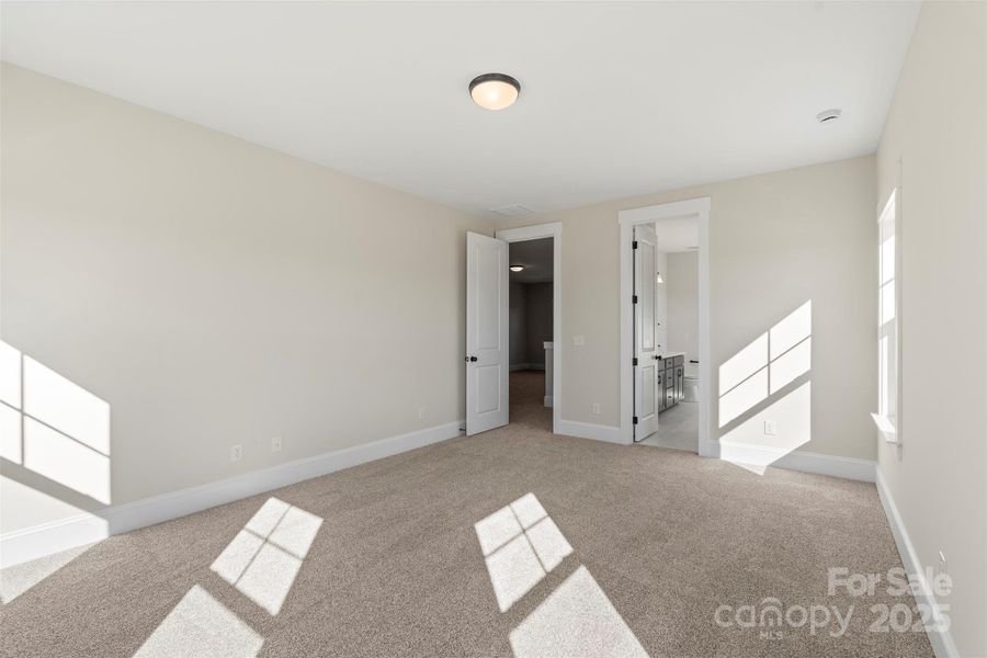Spacious, unfurnished interior of a new home in Riverwalk, Rock Hill (Image 33).