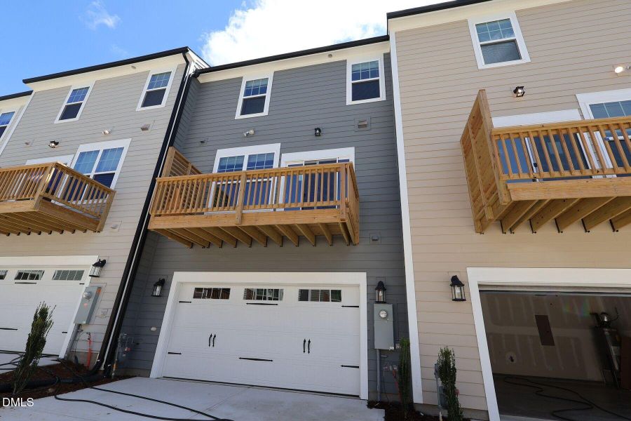 3688676_50060 3688676_50060