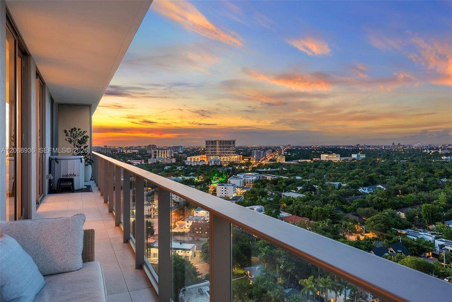 Condo located in Miami, FL showcasing its design and architecture (Image 33). Condo located in Miami, FL showcasing its design and architecture (Image 33).