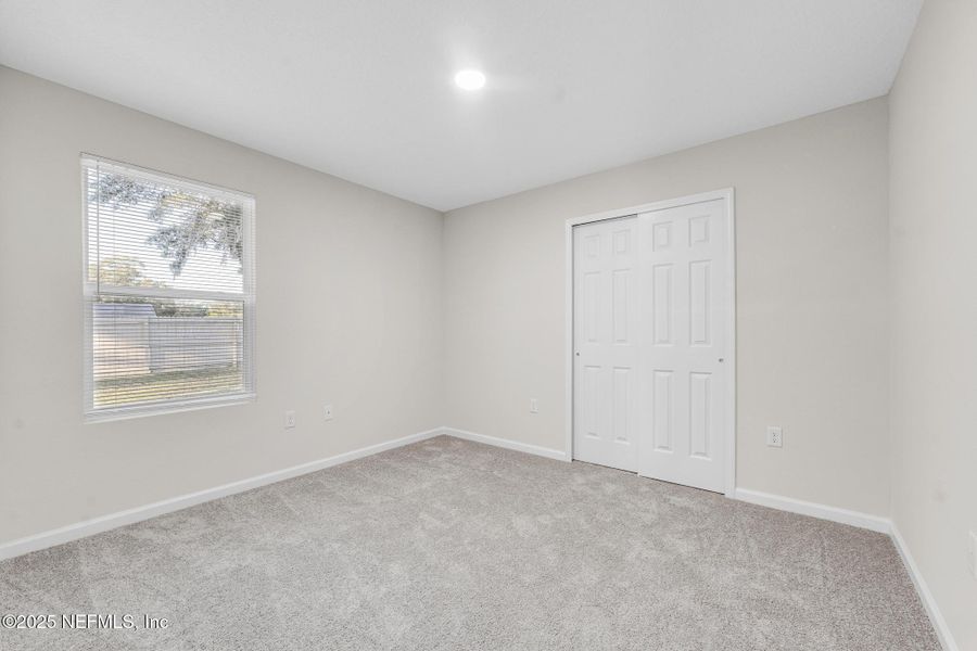 Spacious, unfurnished interior of a new home in , Jacksonville (Image 32).