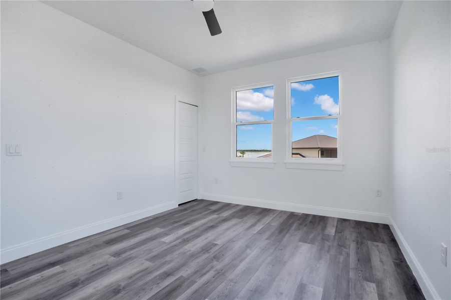 Spacious, unfurnished interior of a new home in , Lake Alfred (Image 17).