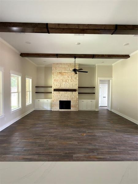 Spacious, unfurnished interior of a new home in , Tyler (Image 15).