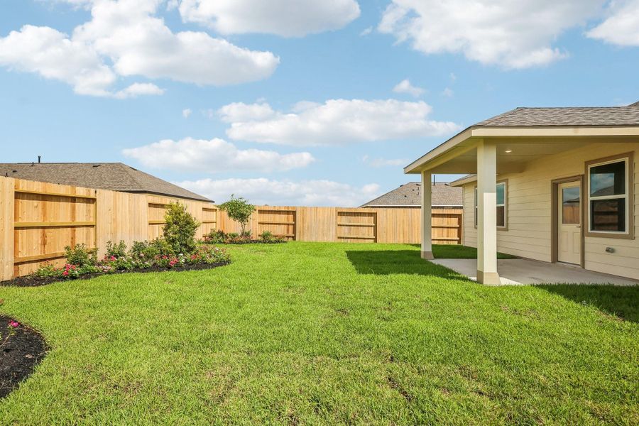 Amazing backyard with lush landscaping!