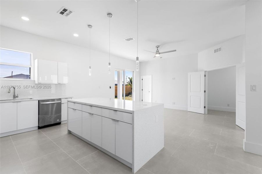 Furnished interior view inside a new home in , Lehigh Acres (Image 8).