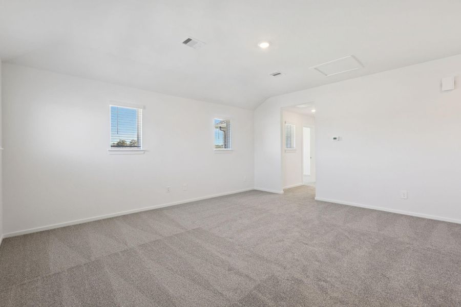 Spacious, unfurnished interior of a new home in Landing Meadows - Premier Series, New Caney (Image 25).