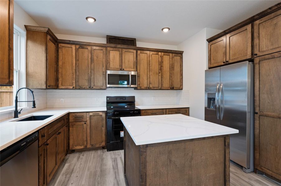 Furnished interior view inside a new home in , Texas City (Image 5).