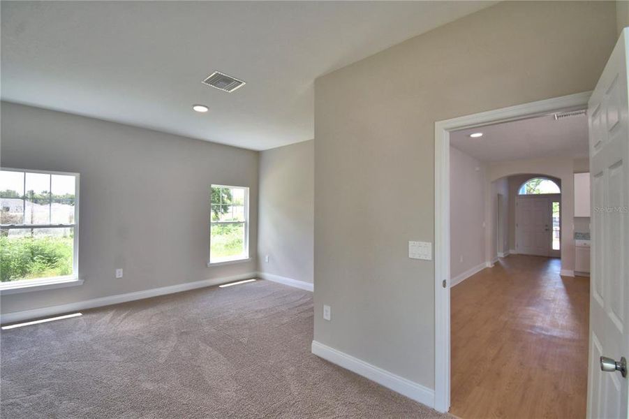 Spacious, unfurnished interior of a new home in , Winter Haven (Image 42).