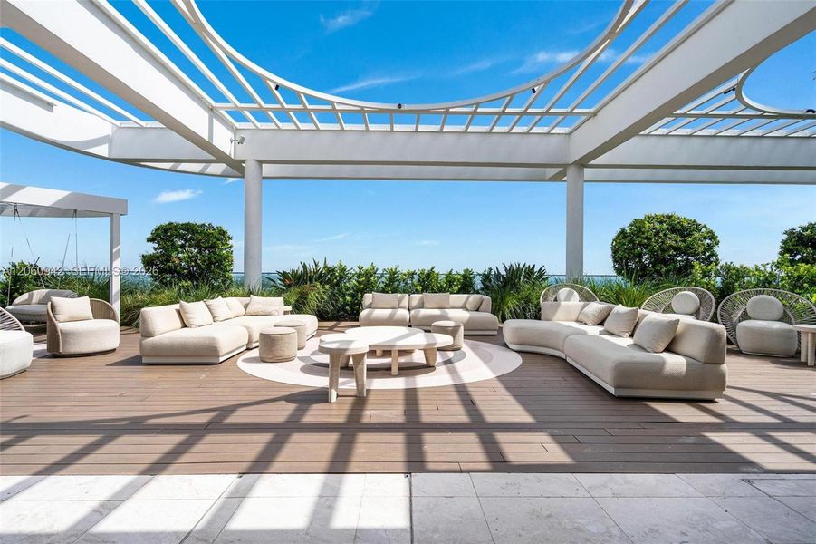 Community amenities in , Miami Beach (Image 49).