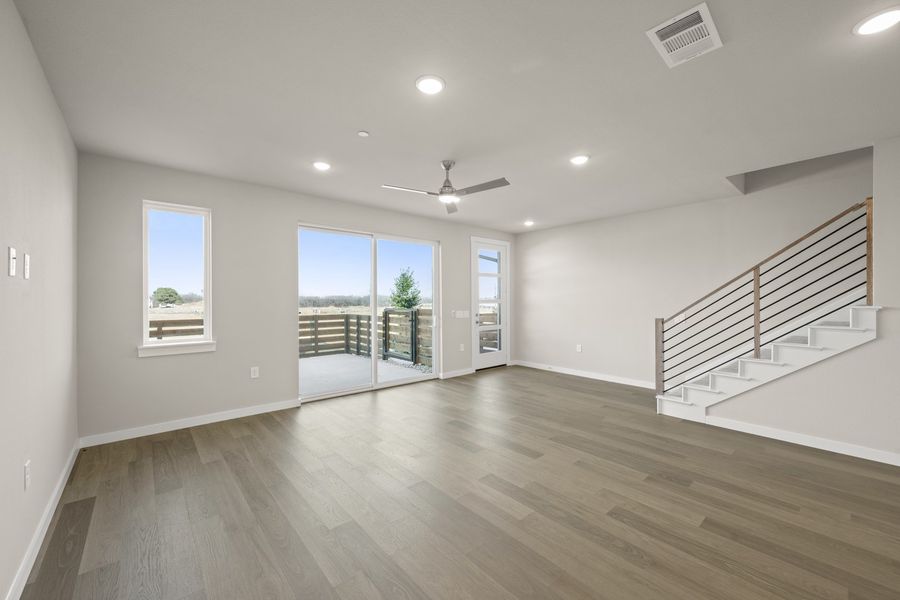 Spacious, unfurnished interior of a new home in Wildridge, Oak Point (Image 15).
