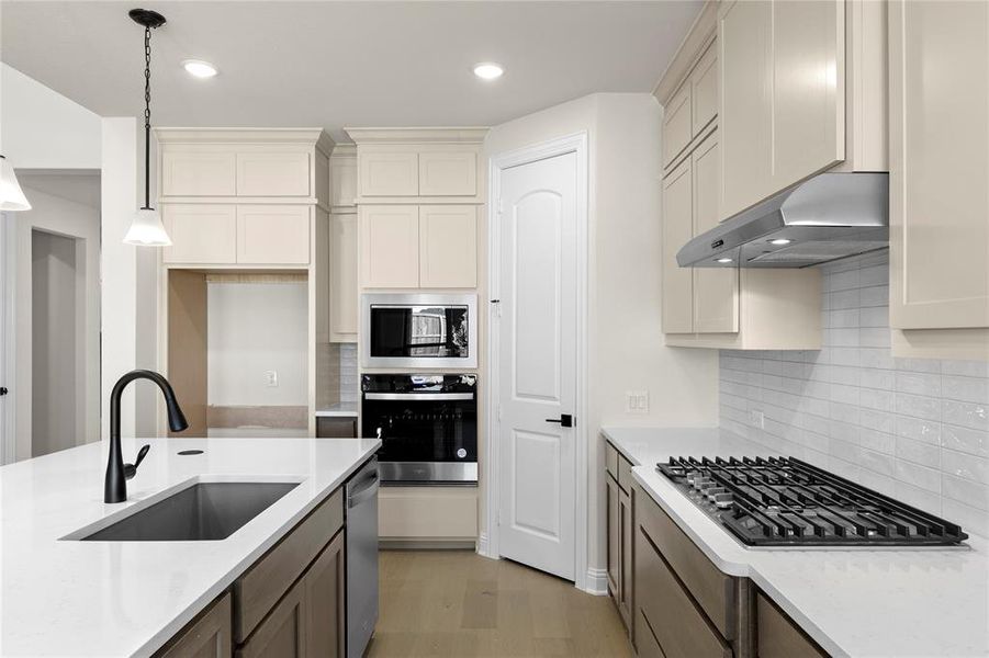 Furnished interior view inside a new home in Hillside Village, Celina (Image 7).