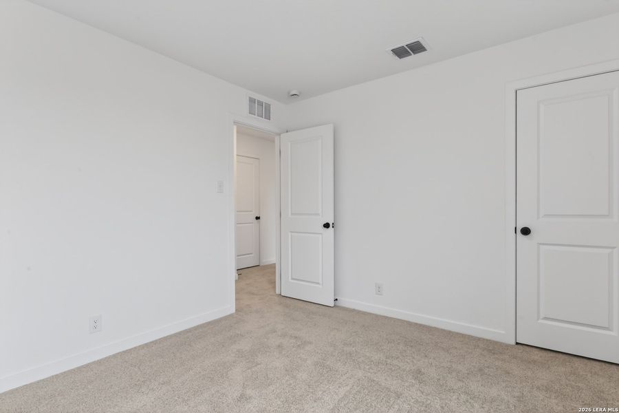 Spacious, unfurnished interior of a new home in Saddlebrook Ranch, Schertz (Image 22).