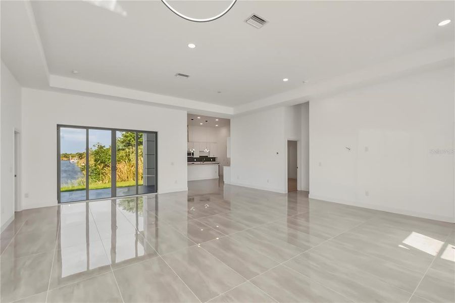 Spacious, unfurnished interior of a new home in , Port Charlotte (Image 55).