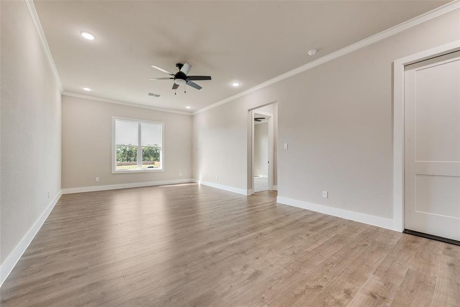 Spacious, unfurnished interior of a new home in Lincoln Pointe, Van Alstyne (Image 18). Spacious, unfurnished interior of a new home in Lincoln Pointe, Van Alstyne (Image 18).
