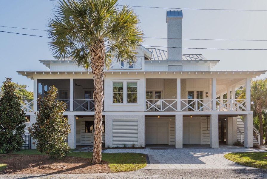 Exterior details and patio area of a home in , Folly Beach (Image 61).