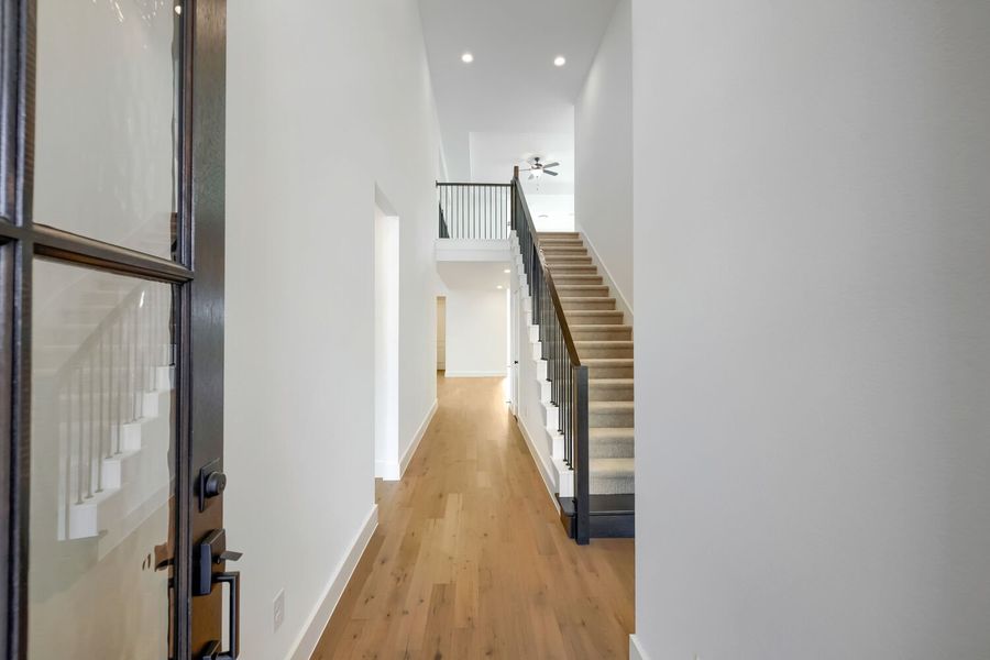 6005 Davis Knoll - Entry 6005 Davis Knoll - Entry