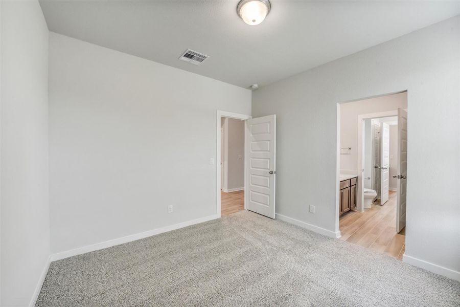 Spacious, unfurnished interior of a new home in Windmill Estates, Magnolia (Image 27).