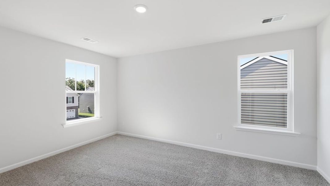 Spacious, unfurnished interior of a new home in Cedar Gap, Fountain Inn (Image 30).