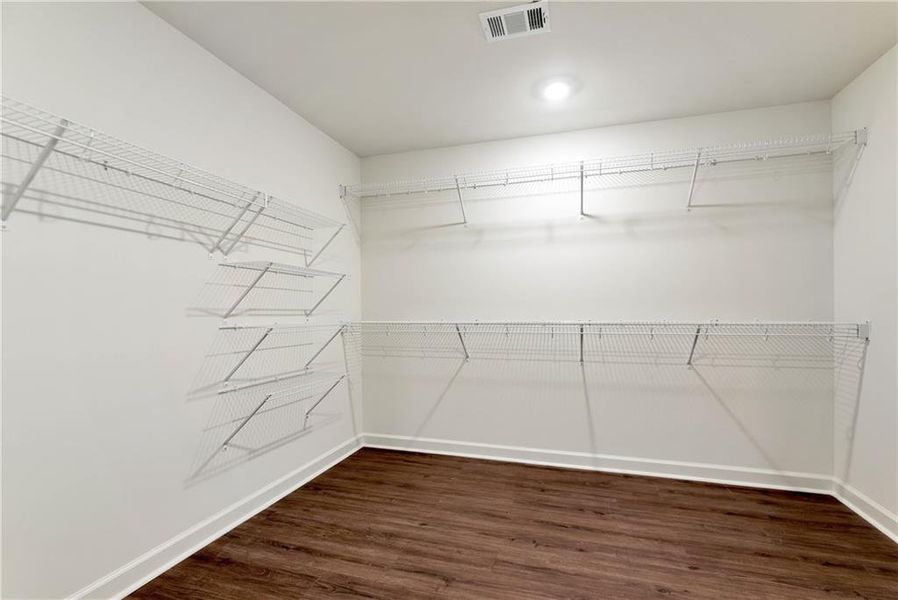 Spacious, unfurnished interior of a new home in , Commerce (Image 48).