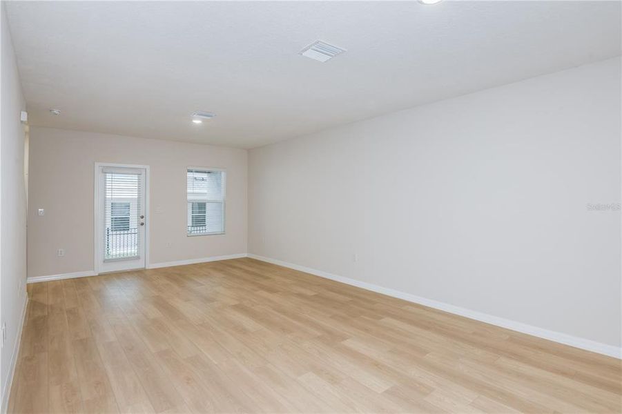 Spacious, unfurnished interior of a new home in Crosswinds, Haines City (Image 8). Spacious, unfurnished interior of a new home in Crosswinds, Haines City (Image 8).