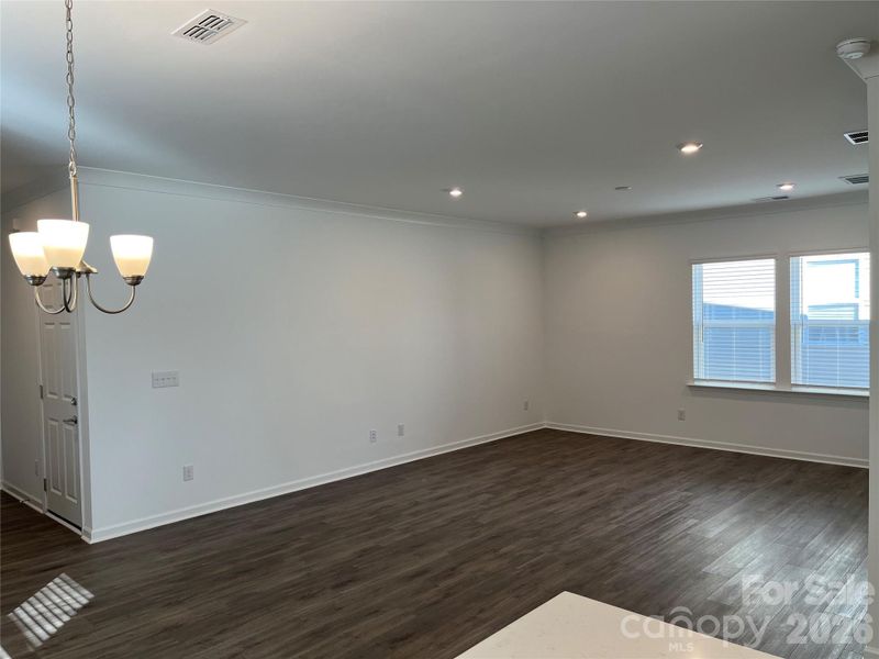 Spacious, unfurnished interior of a new home in Parkside Crossing, Charlotte (Image 18).