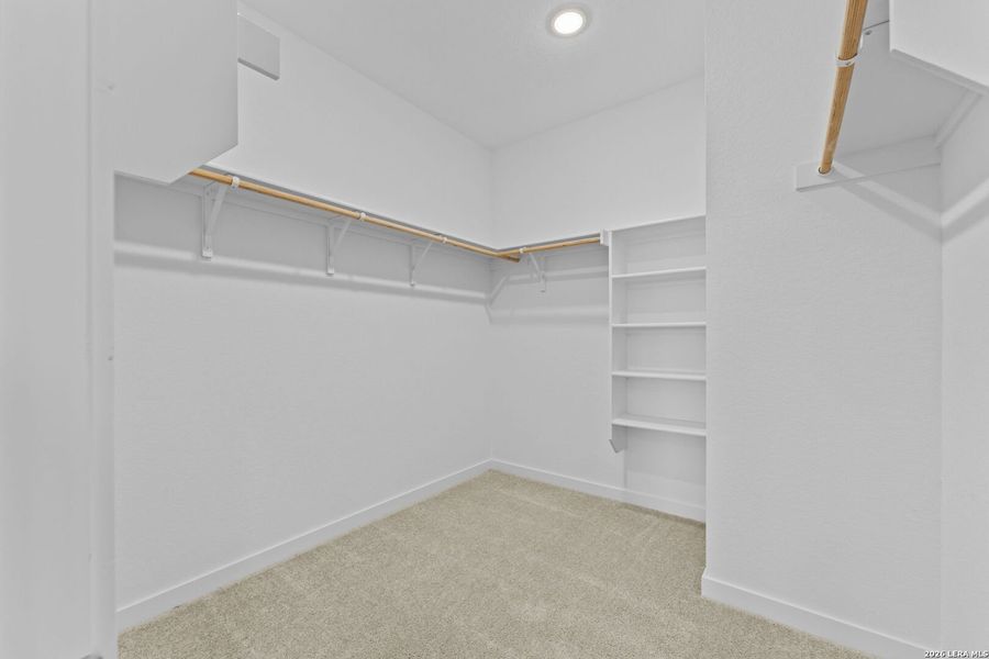 Spacious, unfurnished interior of a new home in Waterwheel, San Antonio (Image 19).