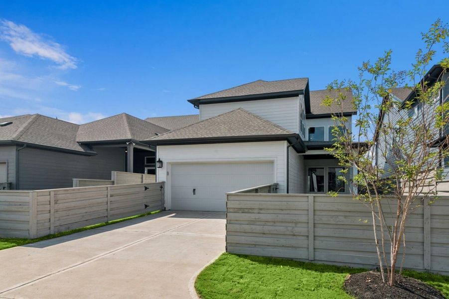 Welcome to The Hewlett by David Weekley Homes. Move-In-Ready Now! Welcome to The Hewlett by David Weekley Homes. Move-In-Ready Now!