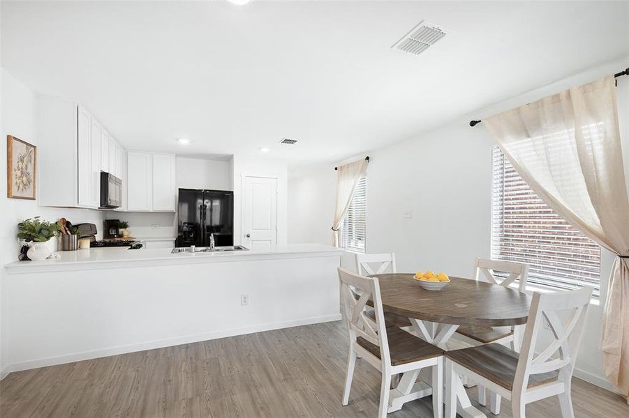 Furnished interior view inside a new home in Mobberly Farms, Pilot Point (Image 29).