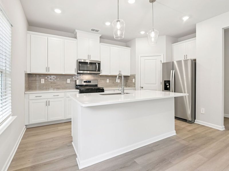 Furnished interior view inside a new home in Ivey Township, Dallas (Image 9).