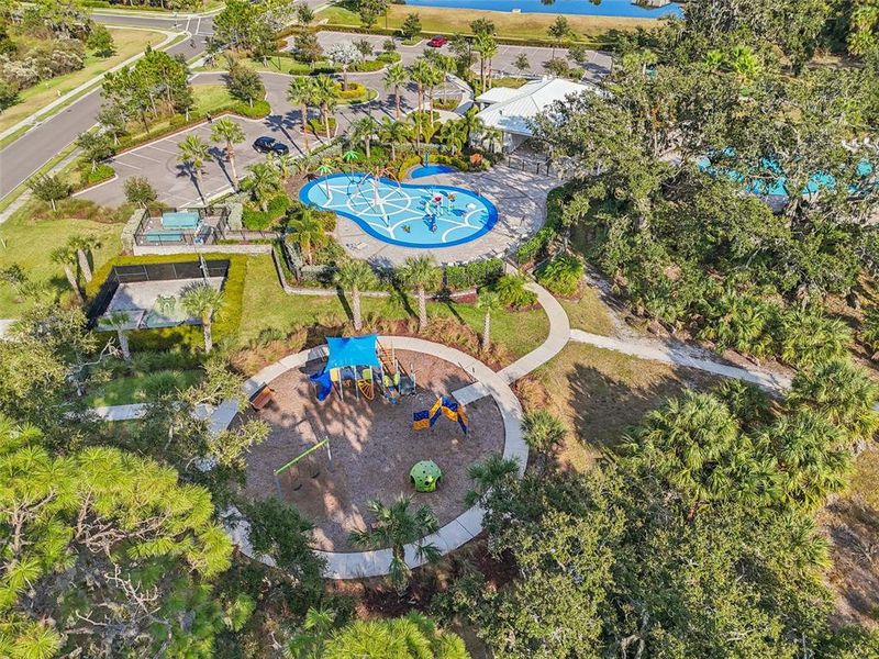 Community amenities in , Parrish (Image 32).