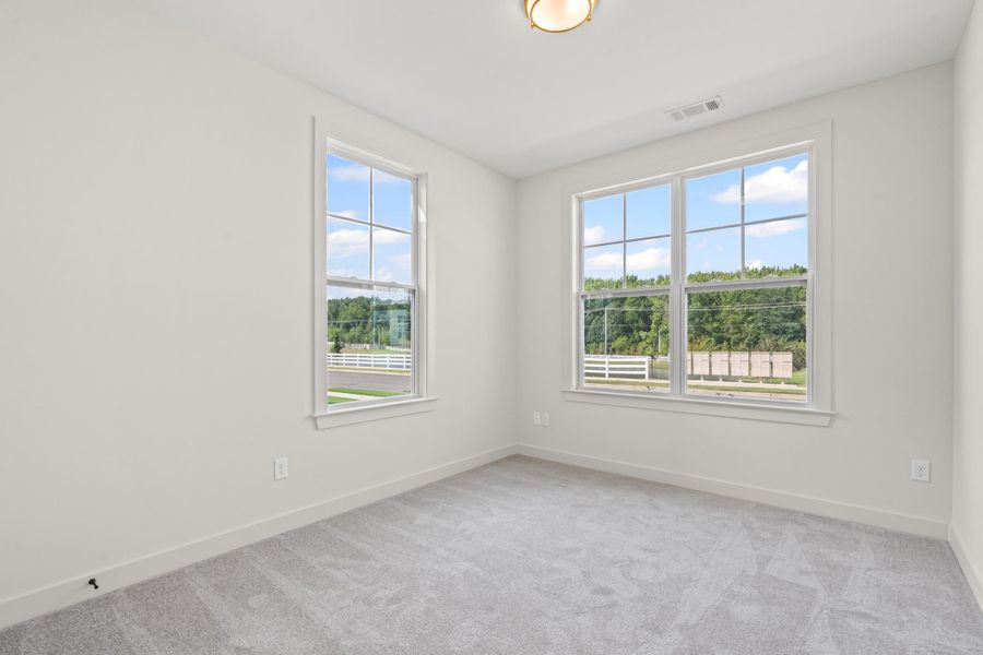 Spacious, unfurnished interior of a new home in White Oak, Arlington (Image 11). Spacious, unfurnished interior of a new home in White Oak, Arlington (Image 11).