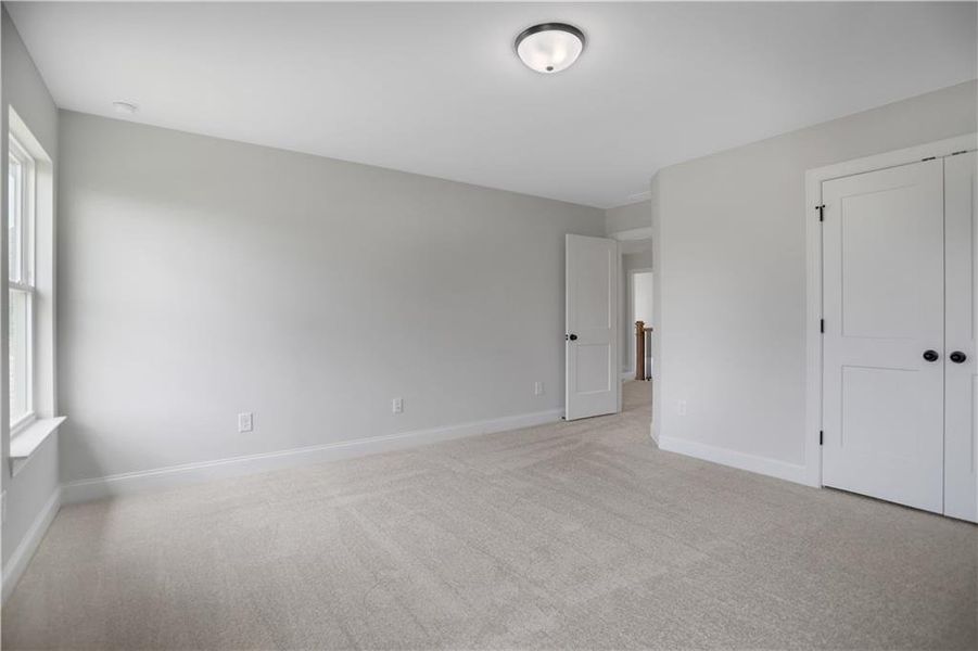 Spacious, unfurnished interior of a new home in Twin Lakes, Hoschton (Image 23).